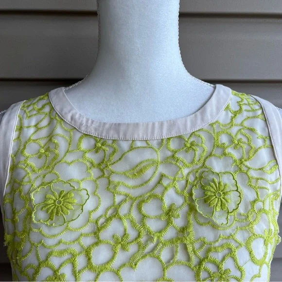 Ann Taylor Sheer Floral Overlay Sleeveless Blouse - Size Medium - Picture 3 of 8